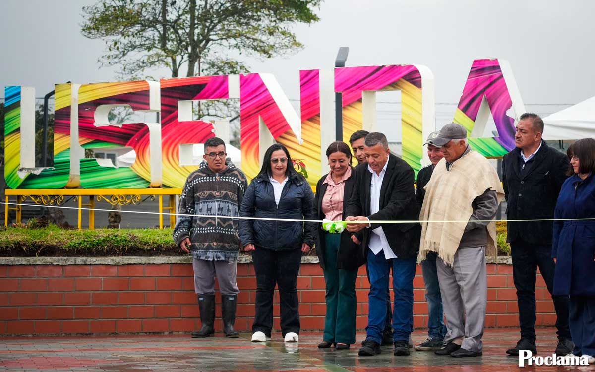 Silvia-entrega-primera-etapa-del-parque.jpg