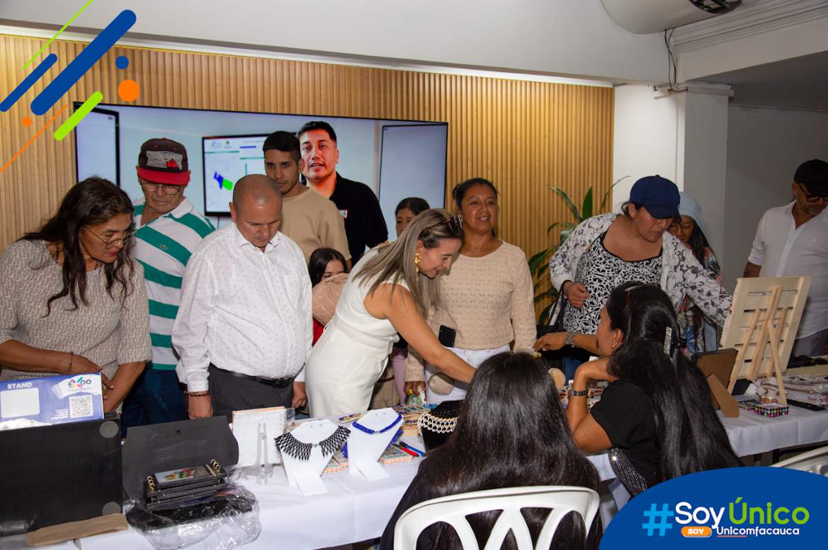Comfacauca-y-Unicomfacauca-consolidaron-su-compromiso-con-el-emprendimiento-en-Expo-Emprendimiento-2025-3.jpg