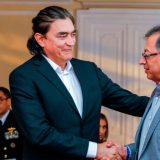 Gustavo Bolívar alista renuncia para buscar presidencia