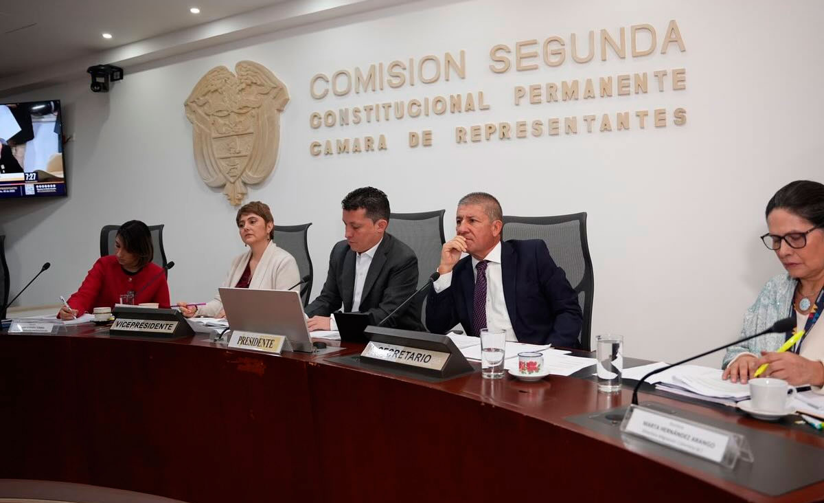 Las-reformas-las-hunden-desde-las-campanas-Alejandro-Toro.jpg