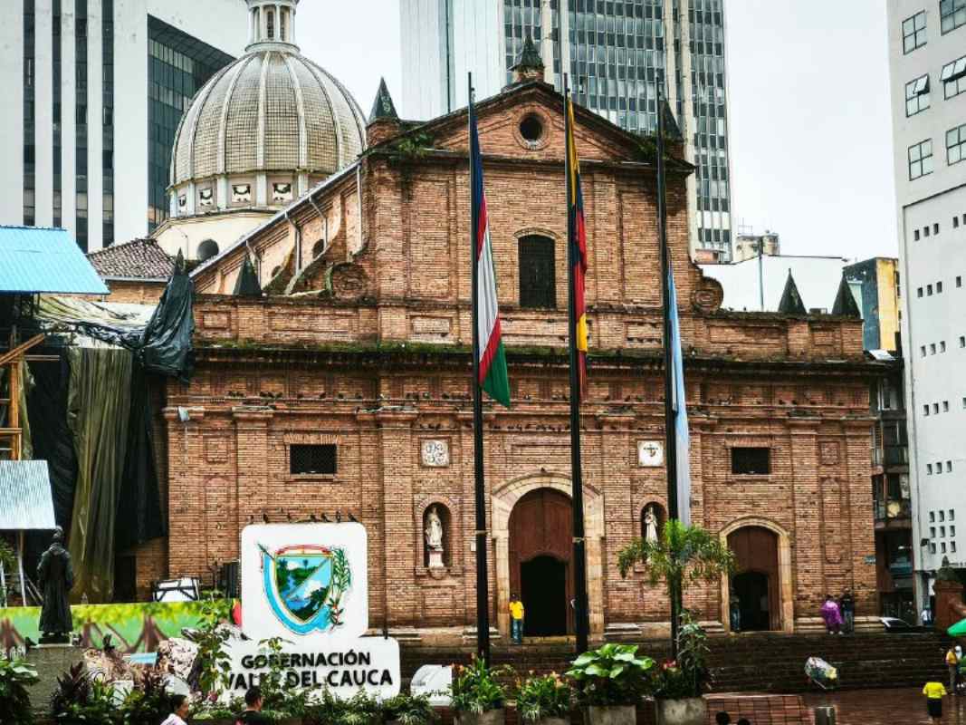 Portada-Dias-de-duelo-Valle.jpg