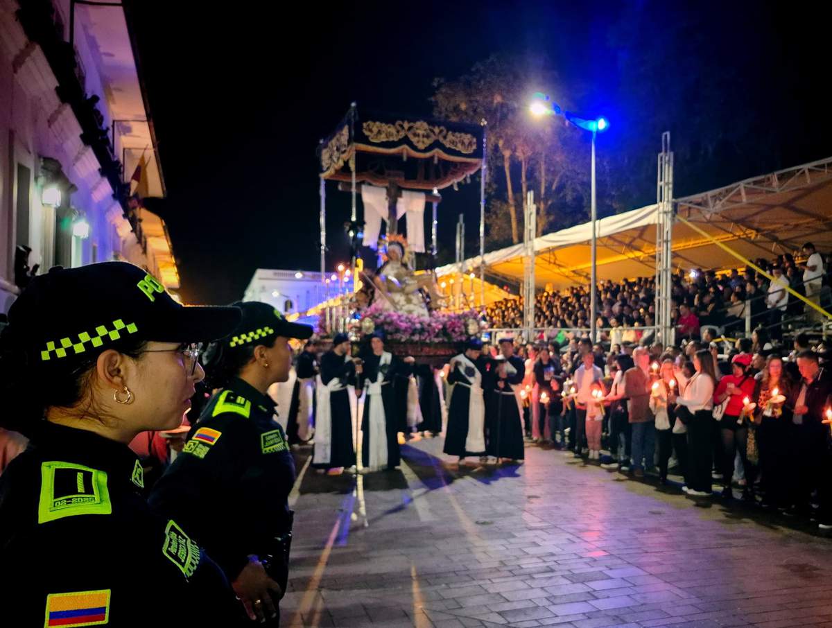 Tradicion-y-seguridad-marcaron-el-Viernes-Santo-en-Popayan.jpg