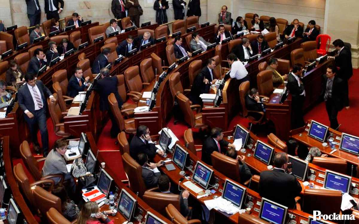 Congresistas-recibirán-aumento-que-supera-los-52-millones