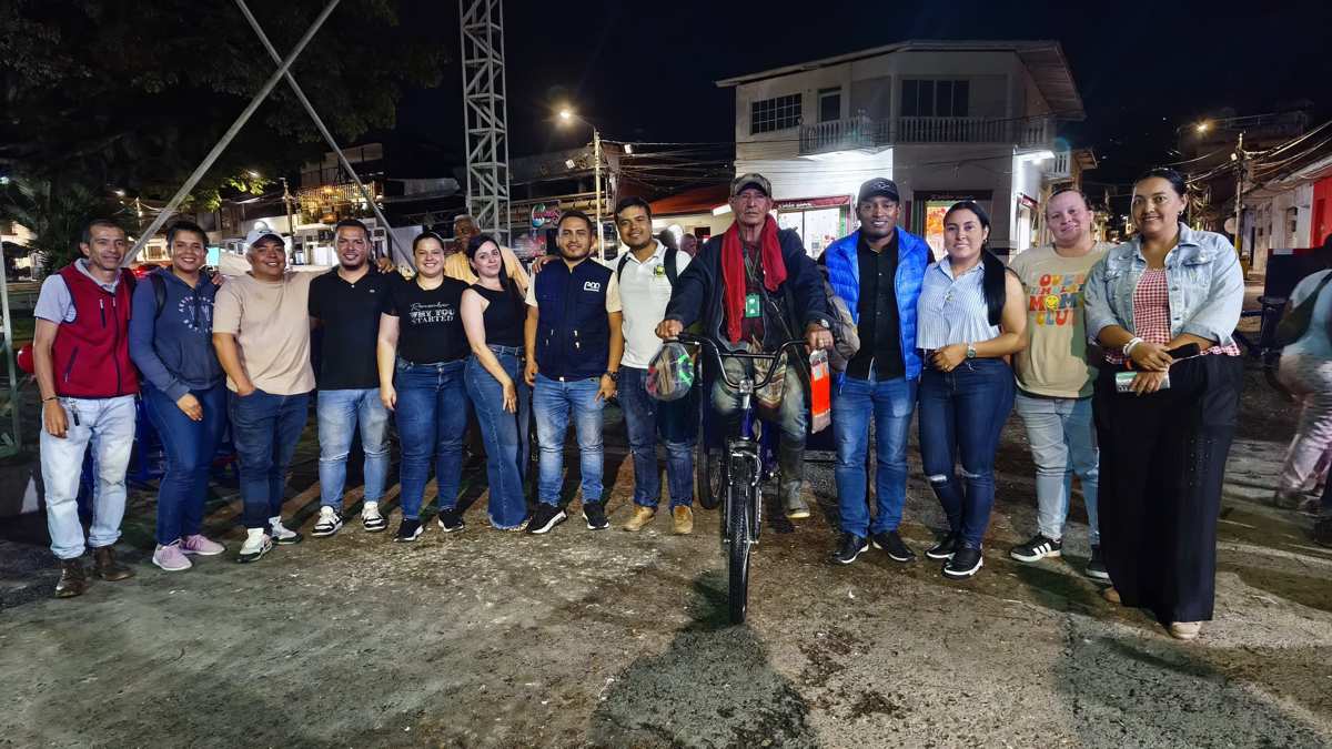 Corinto-entrega-triciclos-a-comunidad-recicladora-del-municipio2.jpg