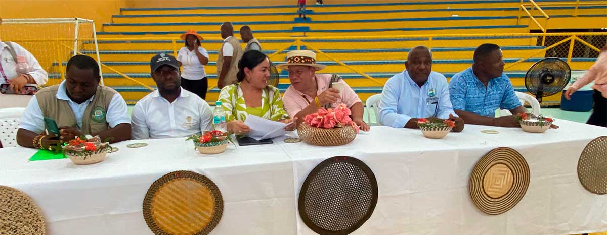 Entregan-tierras-a-pueblos-ancestrales-en-Guapi.jpg