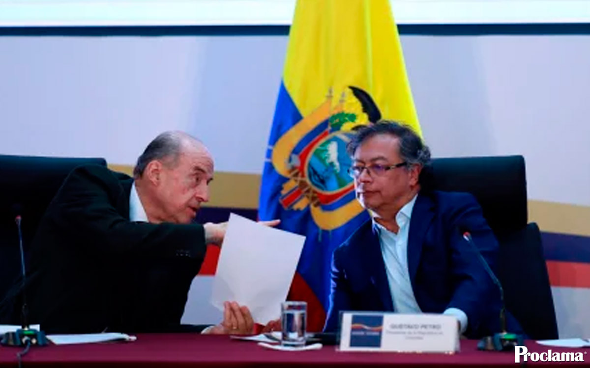 Leyva-revela-episodios-ocultos-de-Petro-8 Leyva-revela-episodios-ocultos-de-Petro-8
