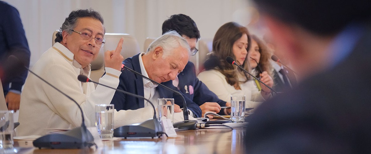 PETRO Y LOS CONGRESISTAS QUE SE APROPIARON DE TIERRAS BALDÍAS