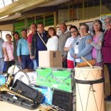 Silvia entregó instrumentos a comunidades musicales