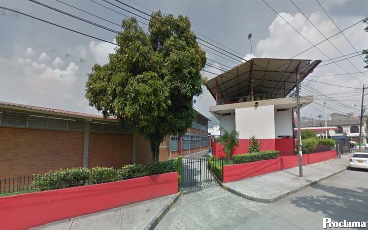 80-anos-de-excelencia-academica.jpg