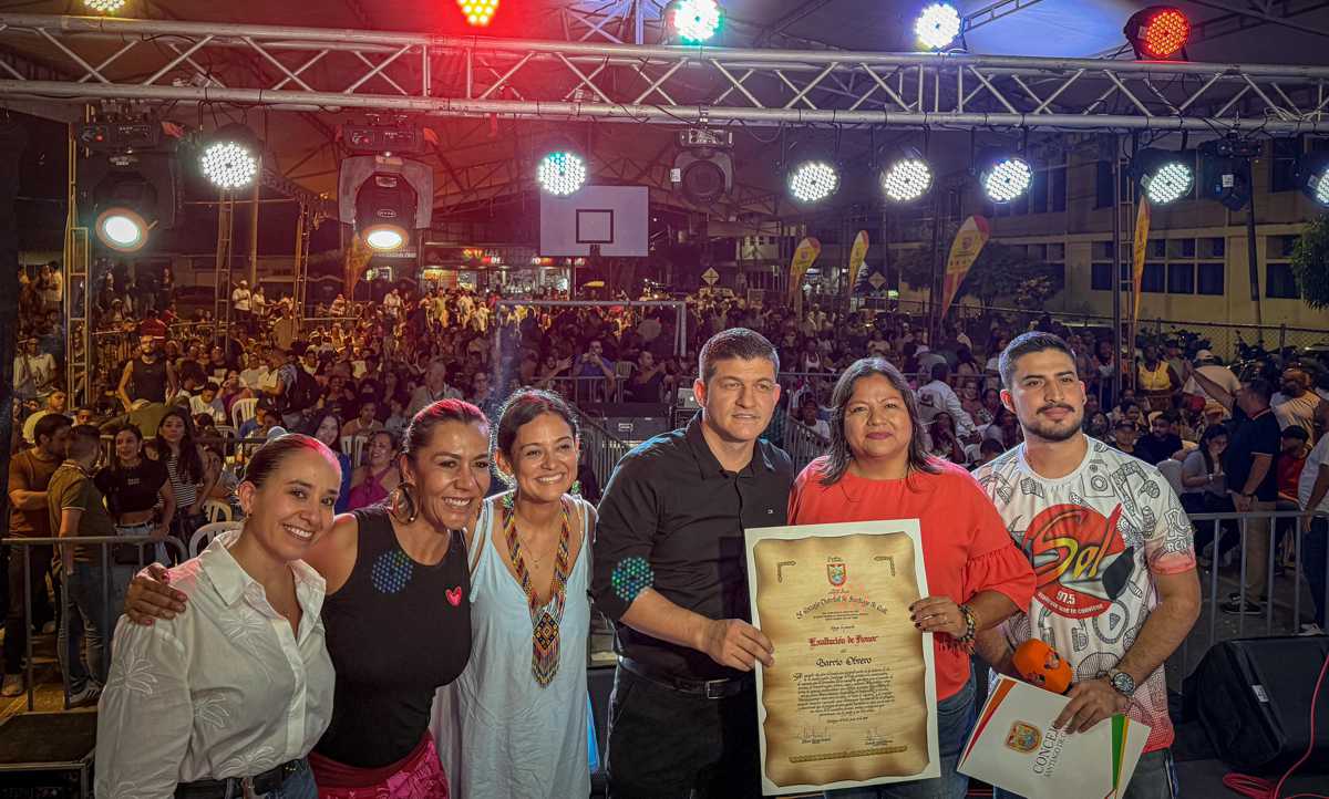 Barrio-Obrero-recibe-condecoracion-por-sus-106-anos.jpg