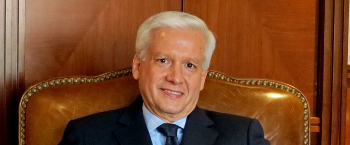 El conocimiento es lo que hace digno al ser humano