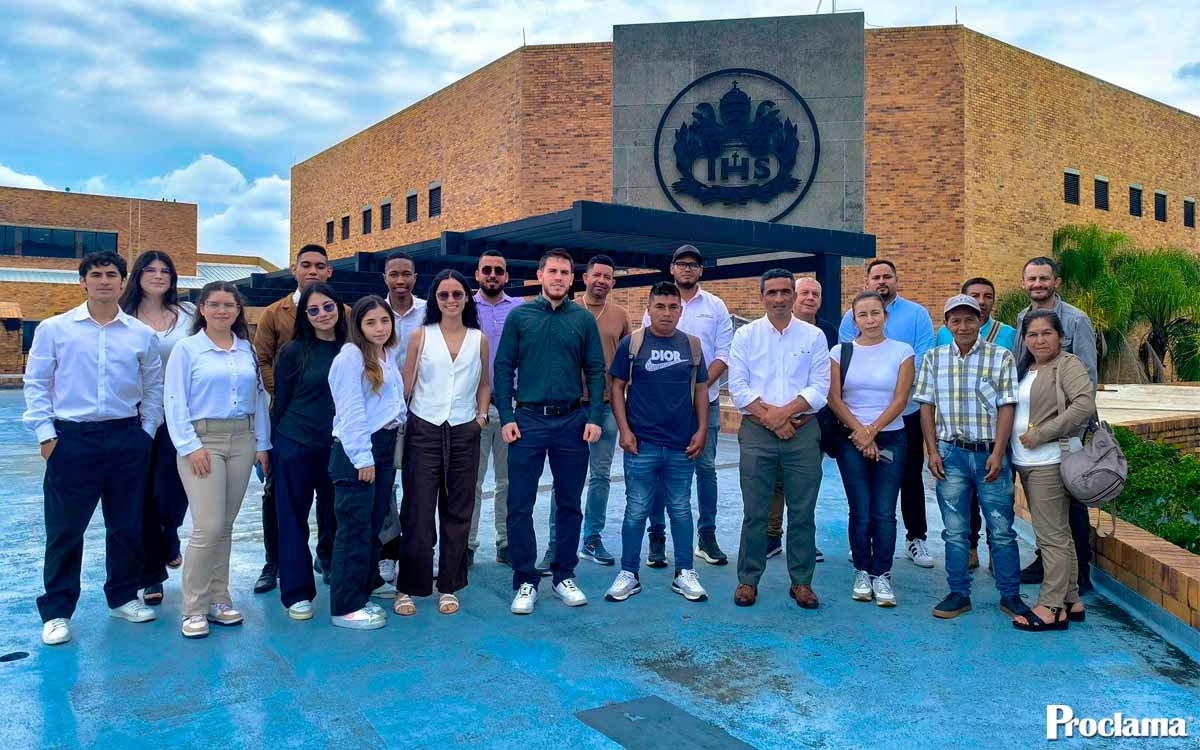 Jóvenes ingenieros plantean soluciones reales para Caloto