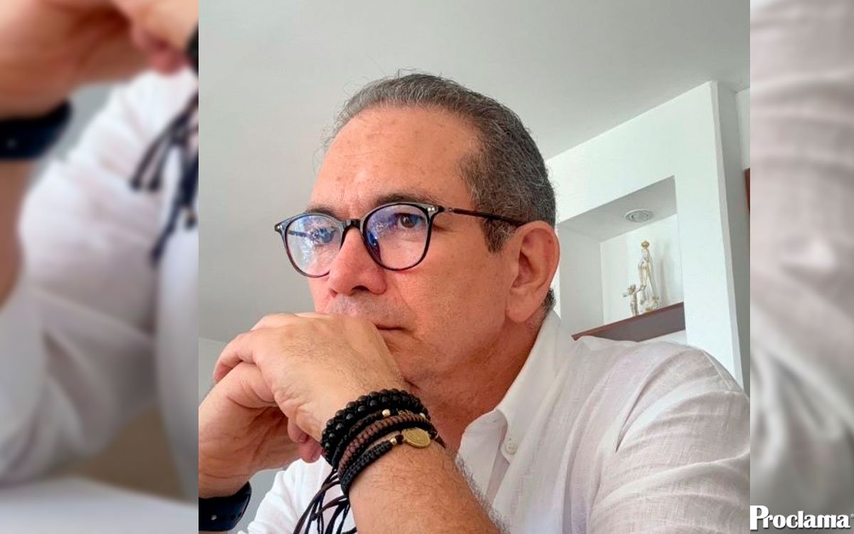 Reconocimiento-Internacional-a-Hugo-Cabrera-Ochoa.jpg