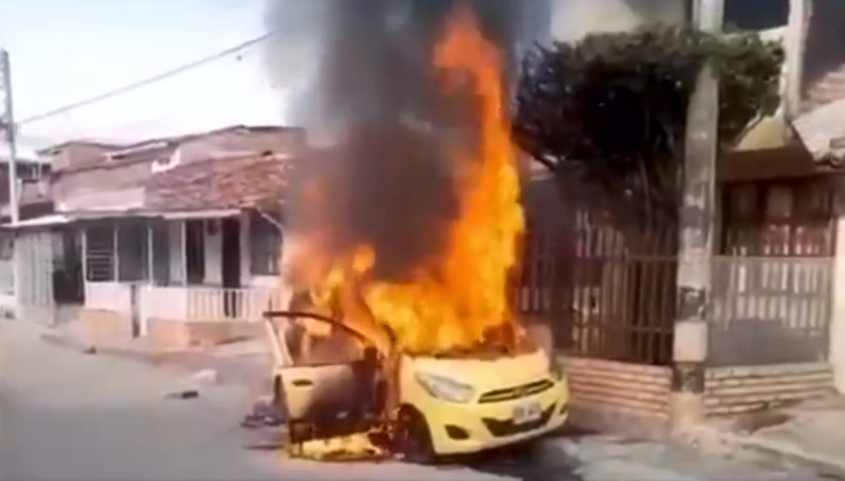 Toque-de-queda-en-Tulua-tras-quema-de-vehiculos.jpg