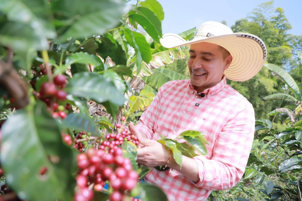Un-gobernador-campesino-y-cafetero-que-nunca-solto-la-tierra.jpg