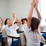 Buscan prohibir clases antes de las siete de la mañana