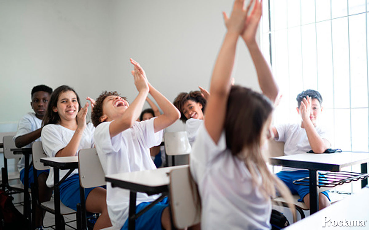 Buscan-prohibir-clases-antes-de-las-siete-de-la-manana.jpg