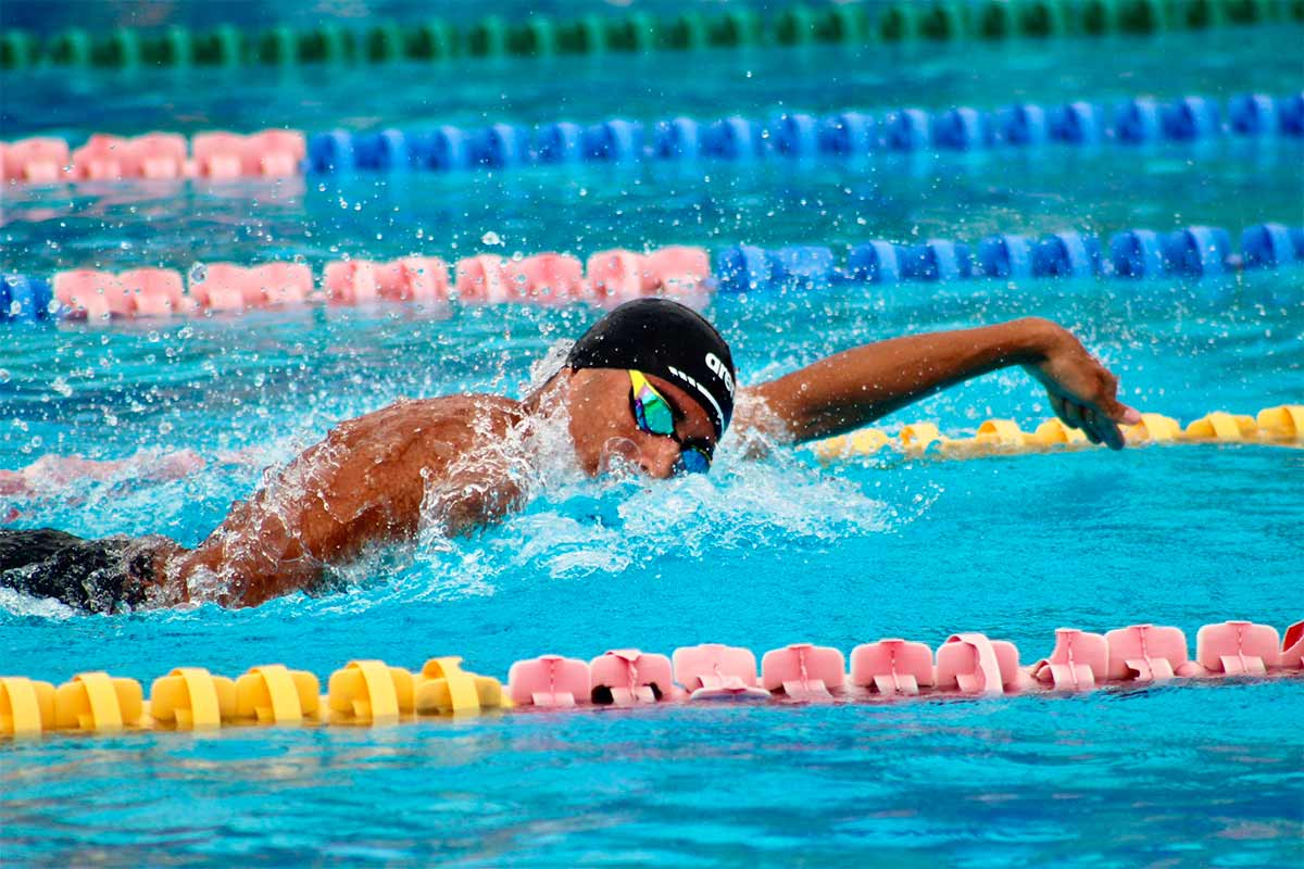 Caleno-brilla-en-natacion-en-los-Juegos-Departamentales-2025.jpg