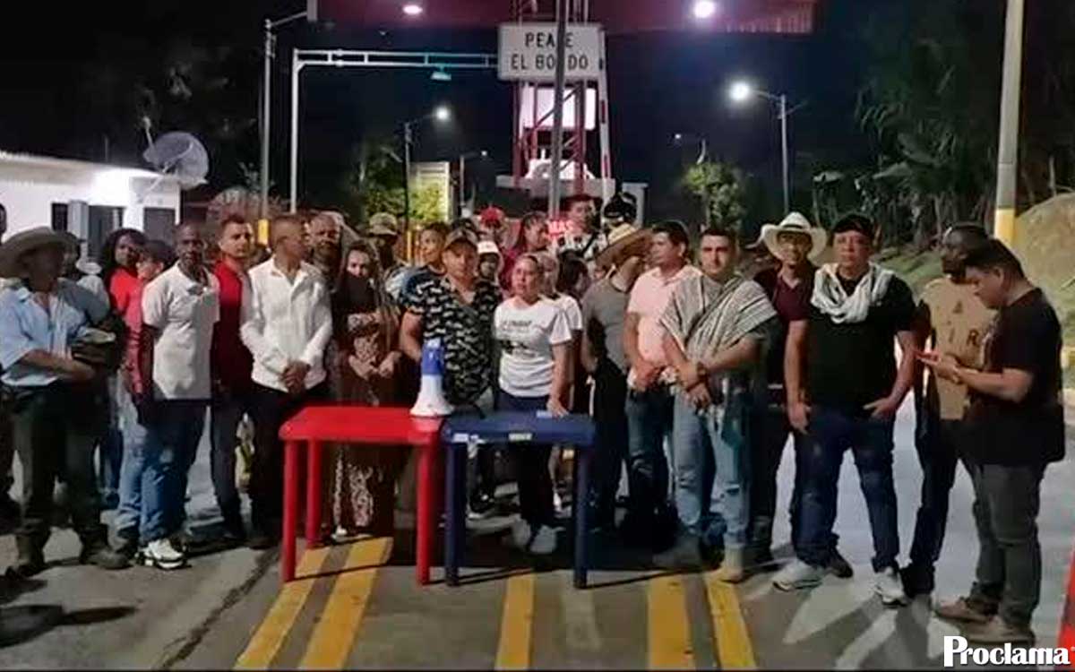 Comunidades-del-Cauca-levantan-bloqueo-vial Comunidades-del-Cauca-levantan-bloqueo-vial