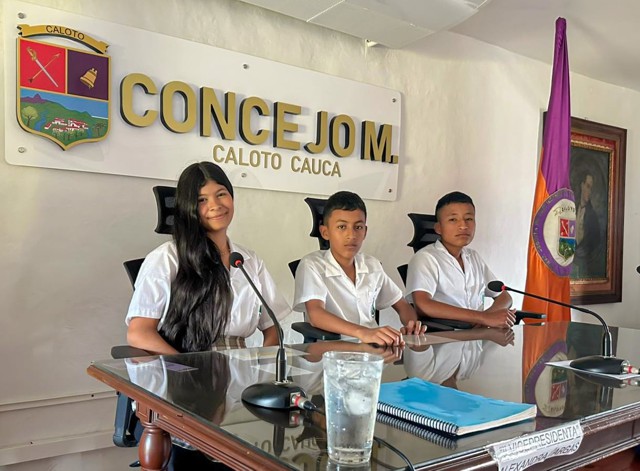 Concejo de Caloto dialoga con estudiantes sobre democracia7 Concejo de Caloto dialoga con estudiantes sobre democracia7