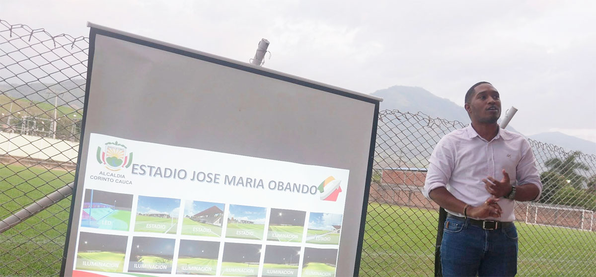 Corinto-inicia-iluminacion-LED-en-su-estadio-municipal.jpg