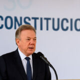 DOS NOTICIAS EXCELENTES Y UNA TRAICIÓN AZUL
