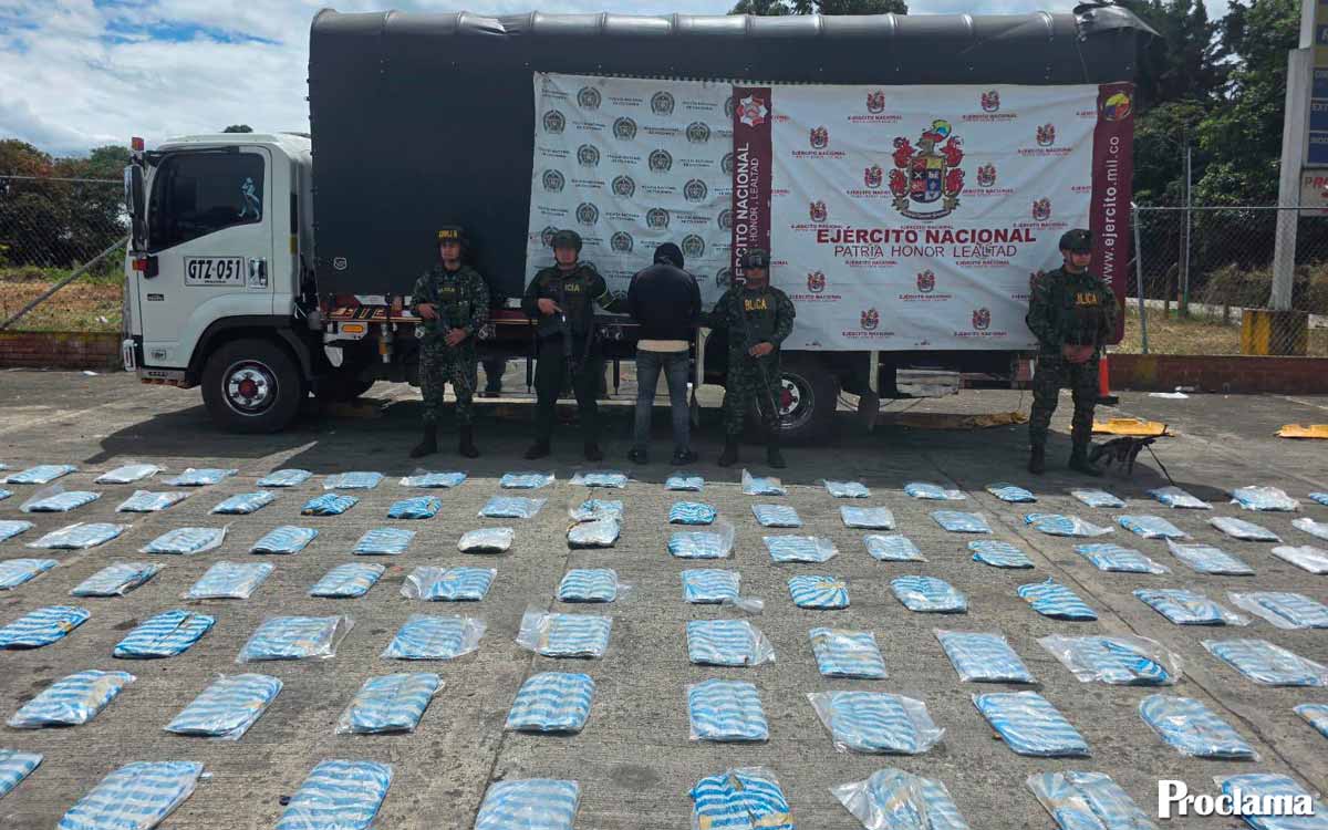Droga-oculta-en-tubos-metalicos-cae-en-Piendamo.jpg