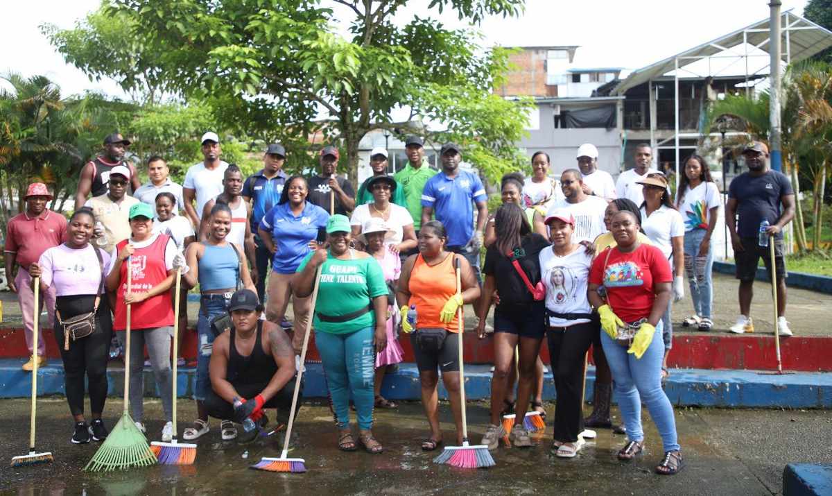 Guapi-embellece-sus-playas-y-realiza-feria-de-servicios3.jpg