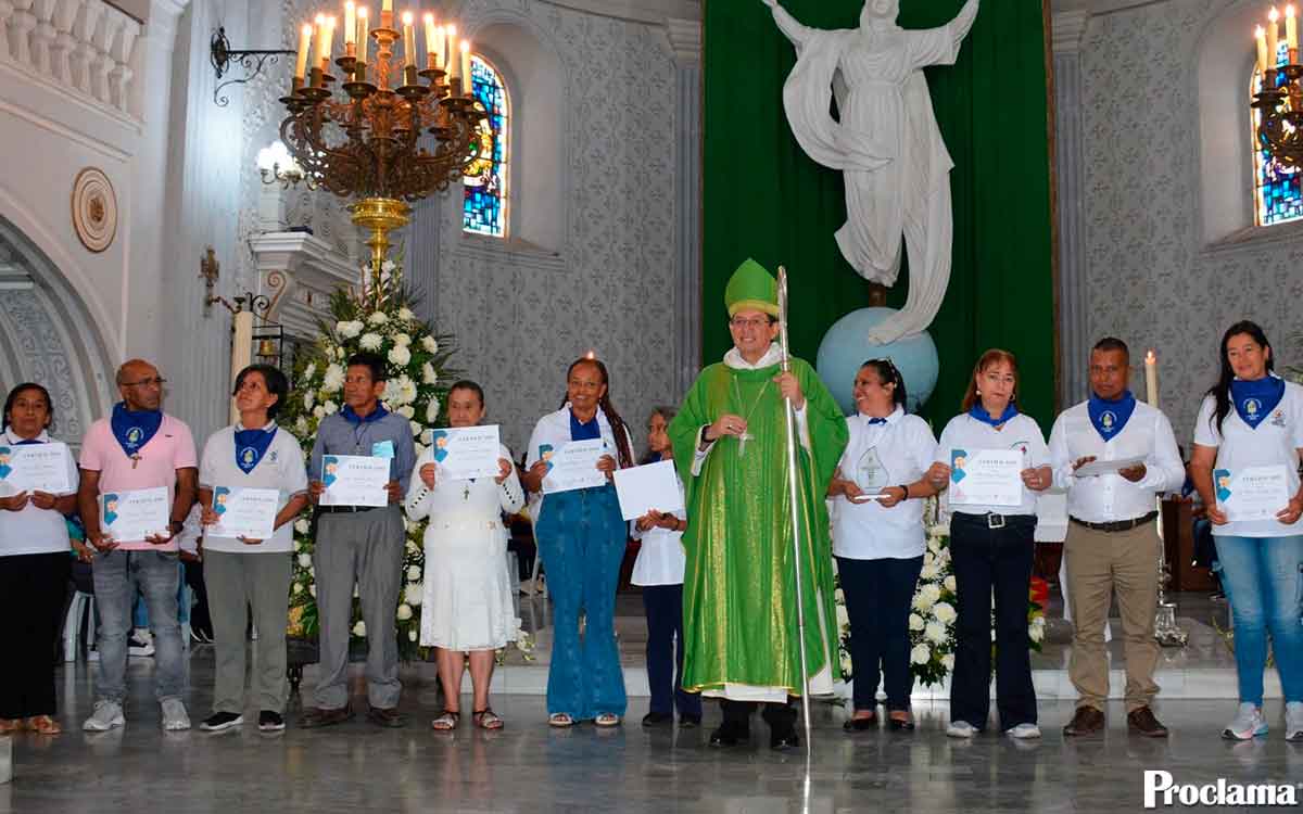 Homenaje-a-catequistas-por-su-servicio Homenaje-a-catequistas-por-su-servicio