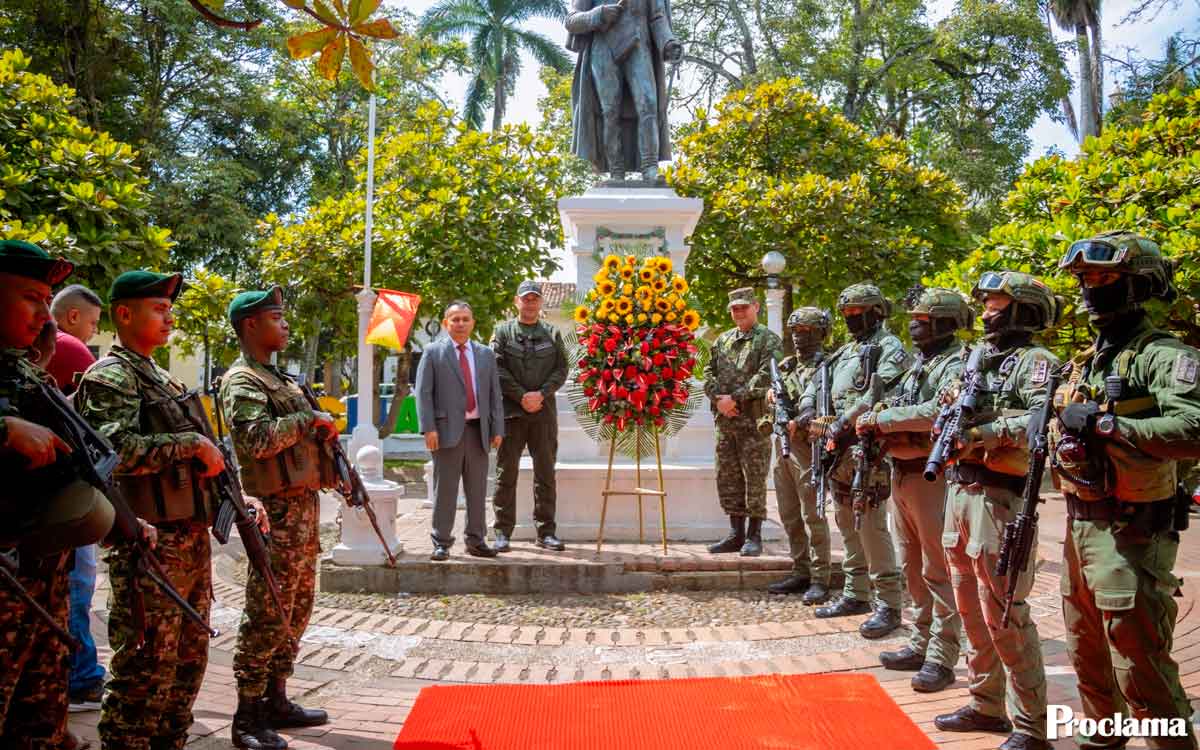 Homenaje a la patria y música en las calles de Quilichao