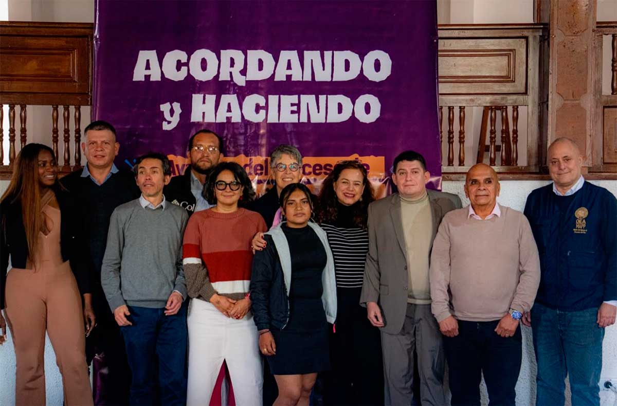 Listo-el-acuerdo-de-reintegracion-con-Comuneros-del-Sur.jpg