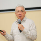 Uribe descarta ser fórmula vicepresidencial
