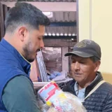 Silvia entrega ayudas a damnificados por lluvias