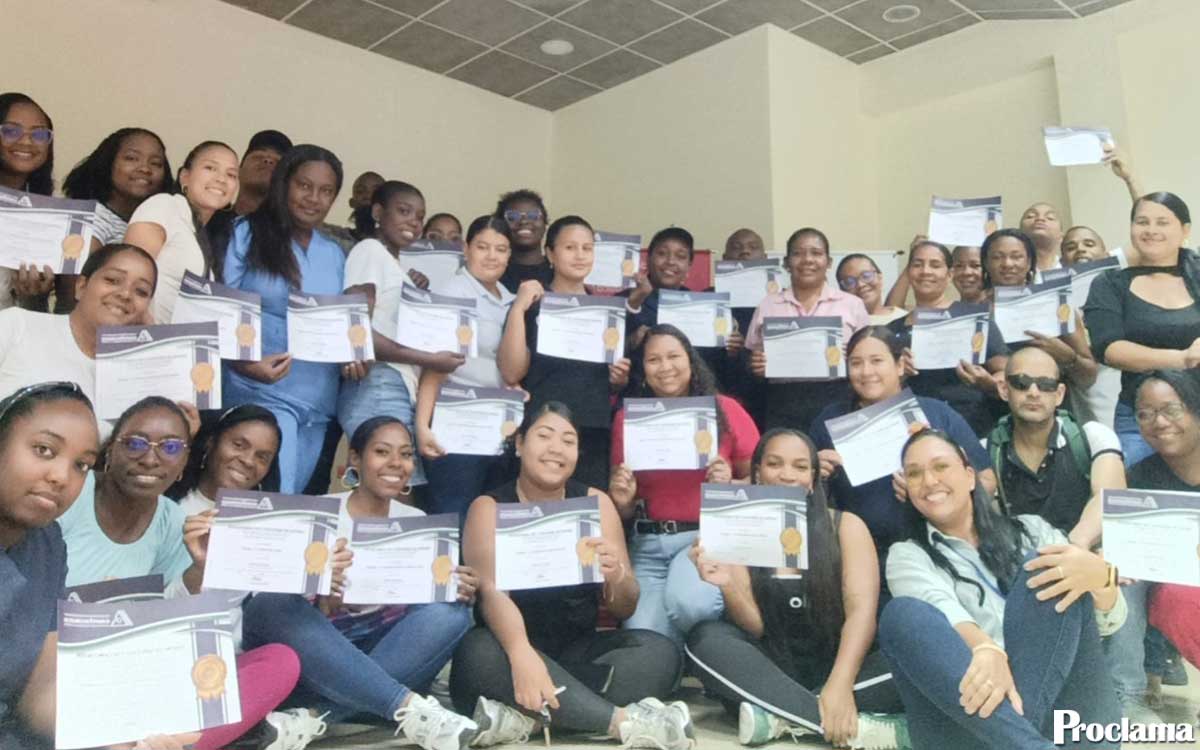 ¡Transformación-comercial!-Comfacauca-certifica-a-71-en-Puerto-Tejada
