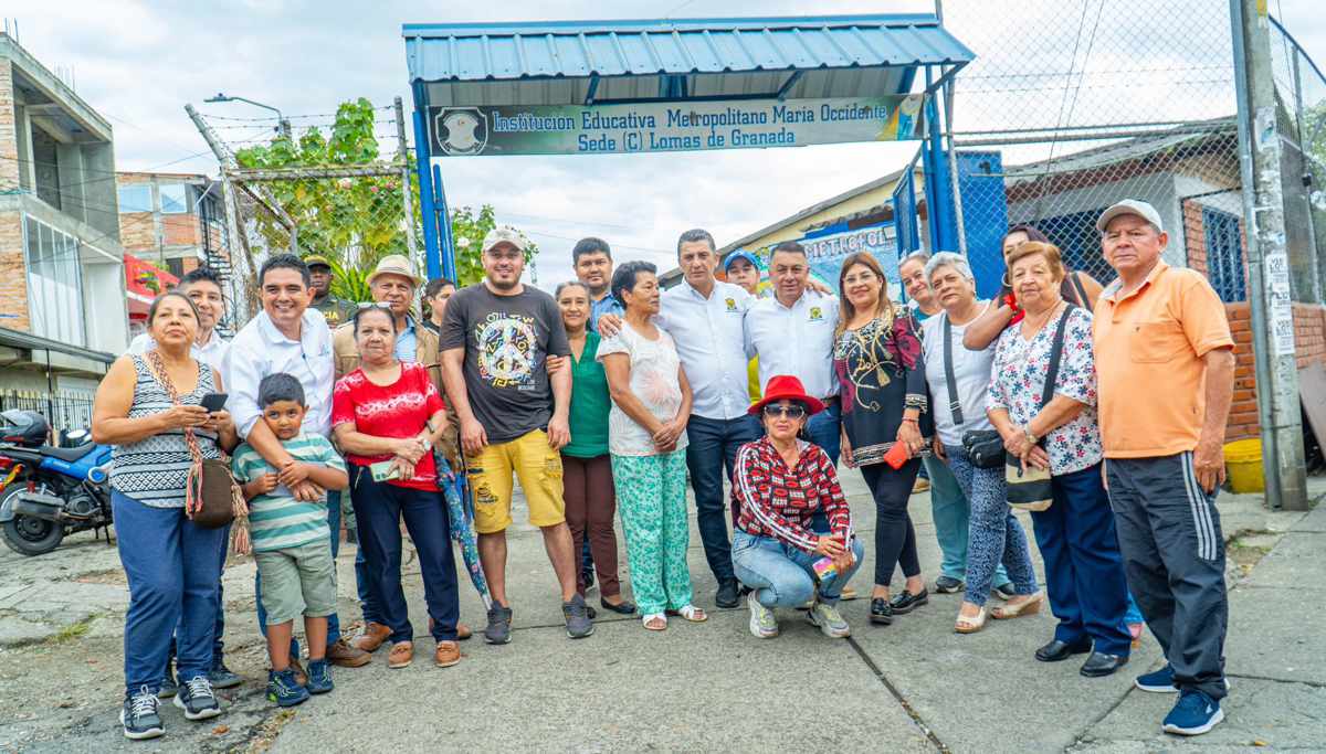Alcalde-de-Popayan-se-reunio-con-al-comunidad-del-barrio-Lomas-de-Granada.jpg