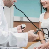 El colesterol y su impacto en la salud cardiovascular de las mujeres