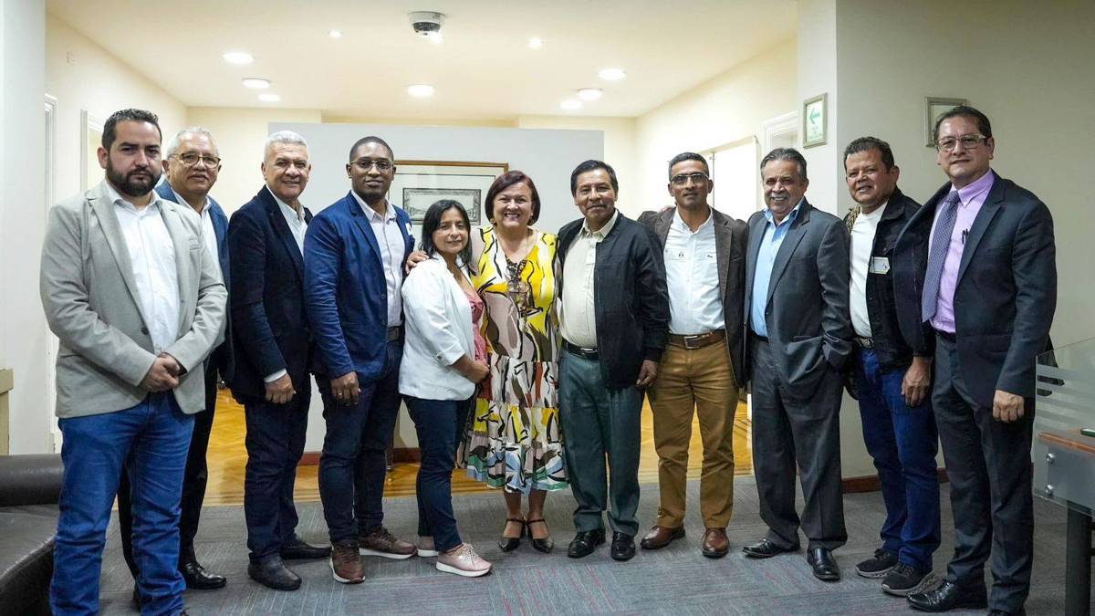 Gobierno-y-alcaldes-revisan-ejecucion-de-OCAD-Paz-y-Pacto-Cauca.jpg