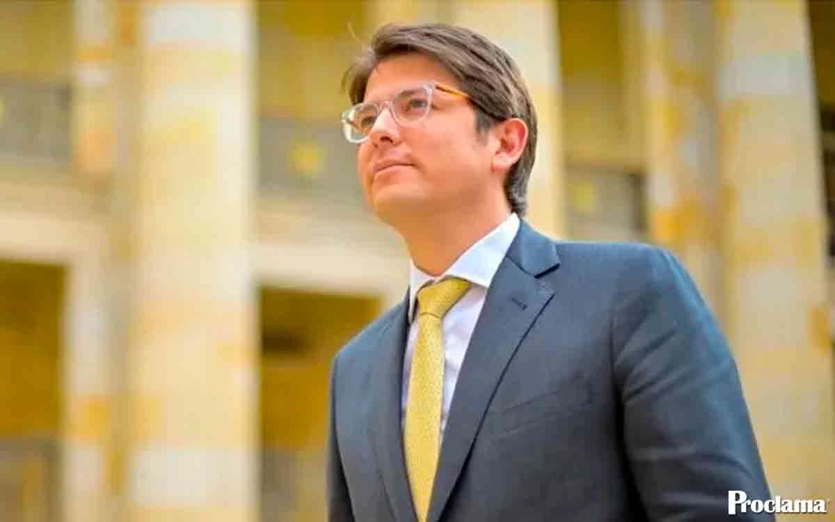 Miguel-uribe.webp