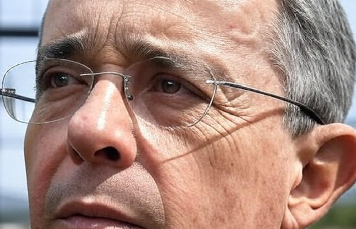 ORDENAN-LIBERTAD-DEL-CONDENADO-EXPRESIDENTE-URIBE-VELEZ.jpg