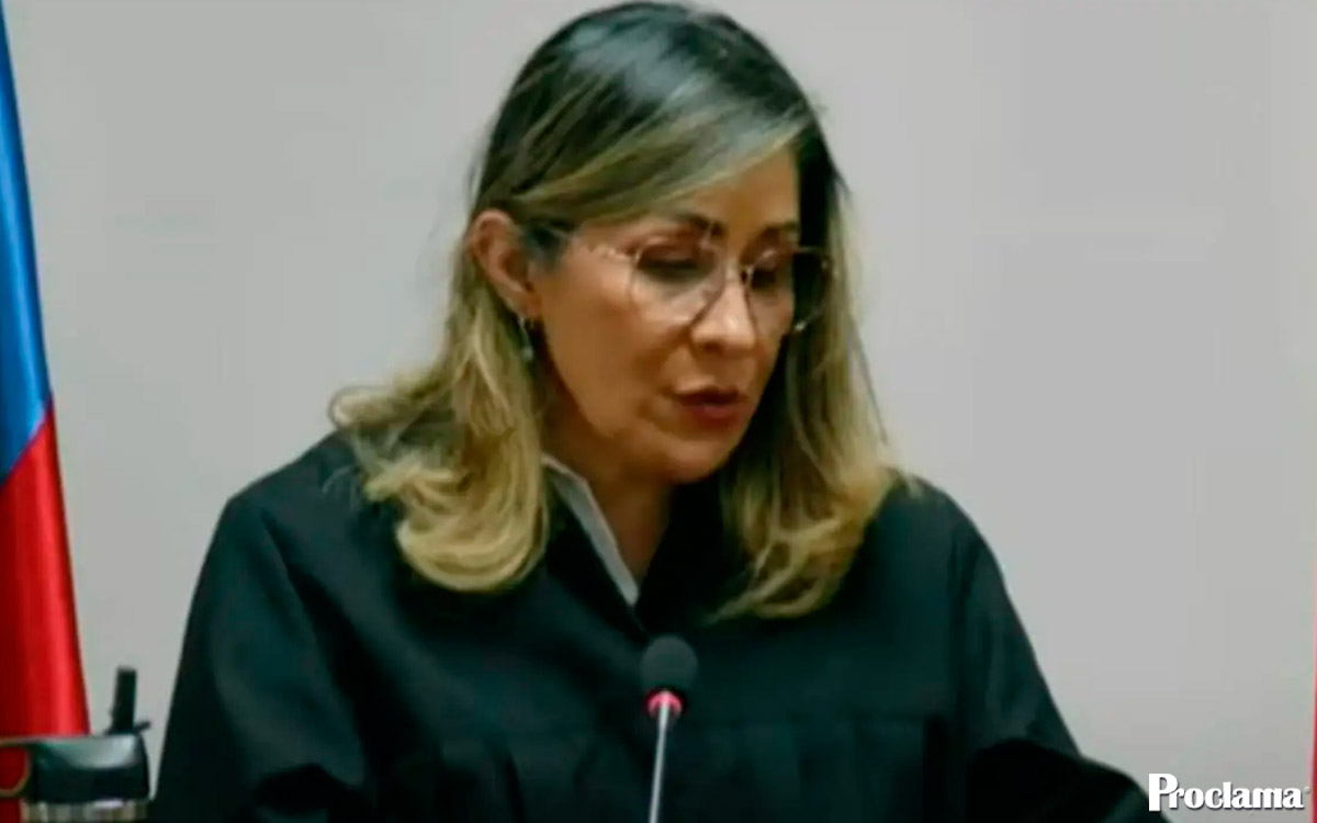 Uribe-condenado-a-doce-anos-de-prision-domiciliaria.jpg