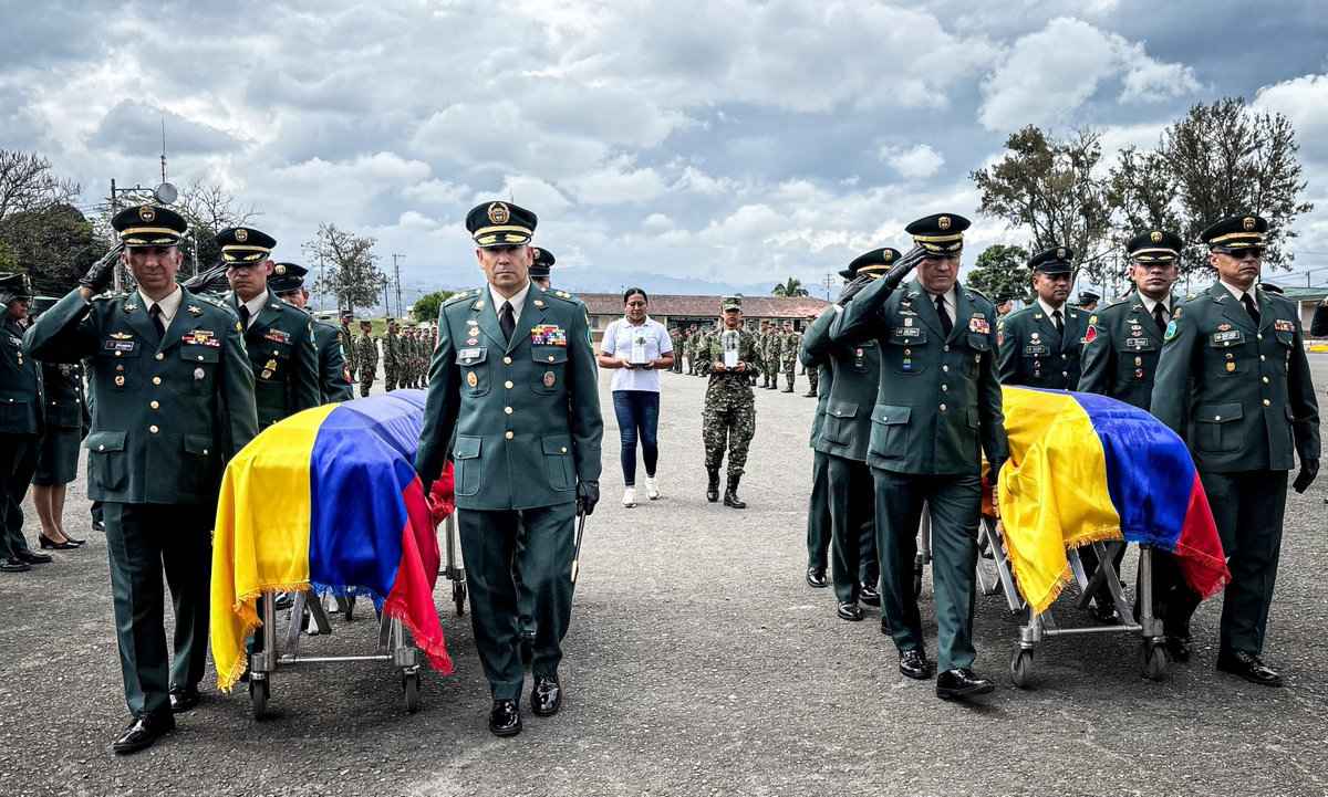 Despiden con honores a héroes del Ejército Nacional asesinados en Sucre, Cauca Despiden con honores a héroes del Ejército Nacional asesinados en Sucre, Cauca