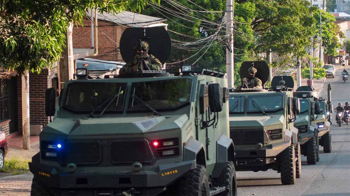 Ejercito-despliega-17-vehiculos-blindados-en-el-suroccidente2.jpg