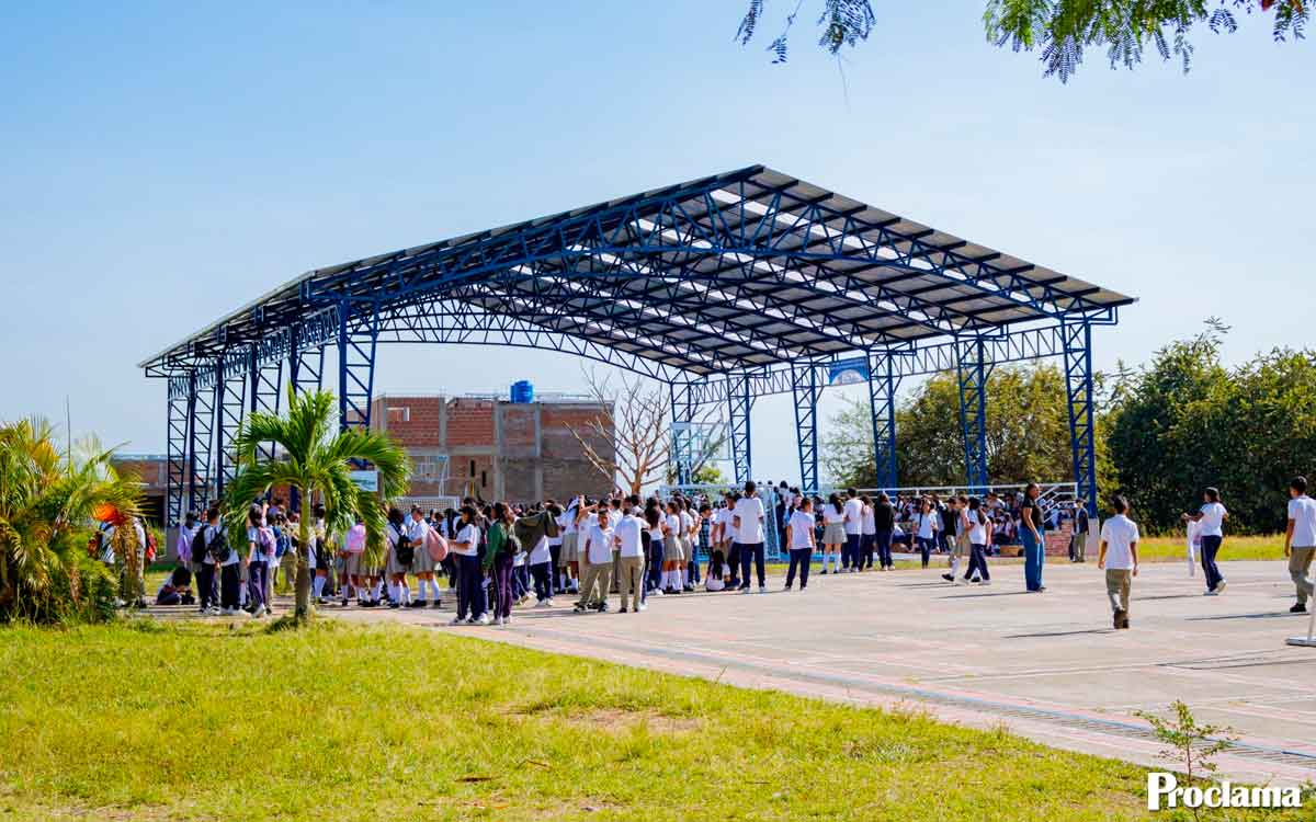 Estudiantes-de-Quilichao-reciben-nuevas-canchas-y-cubiertas.jpg