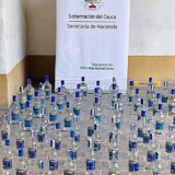 Incautan 108 botellas de licor adulterado en Cauca
