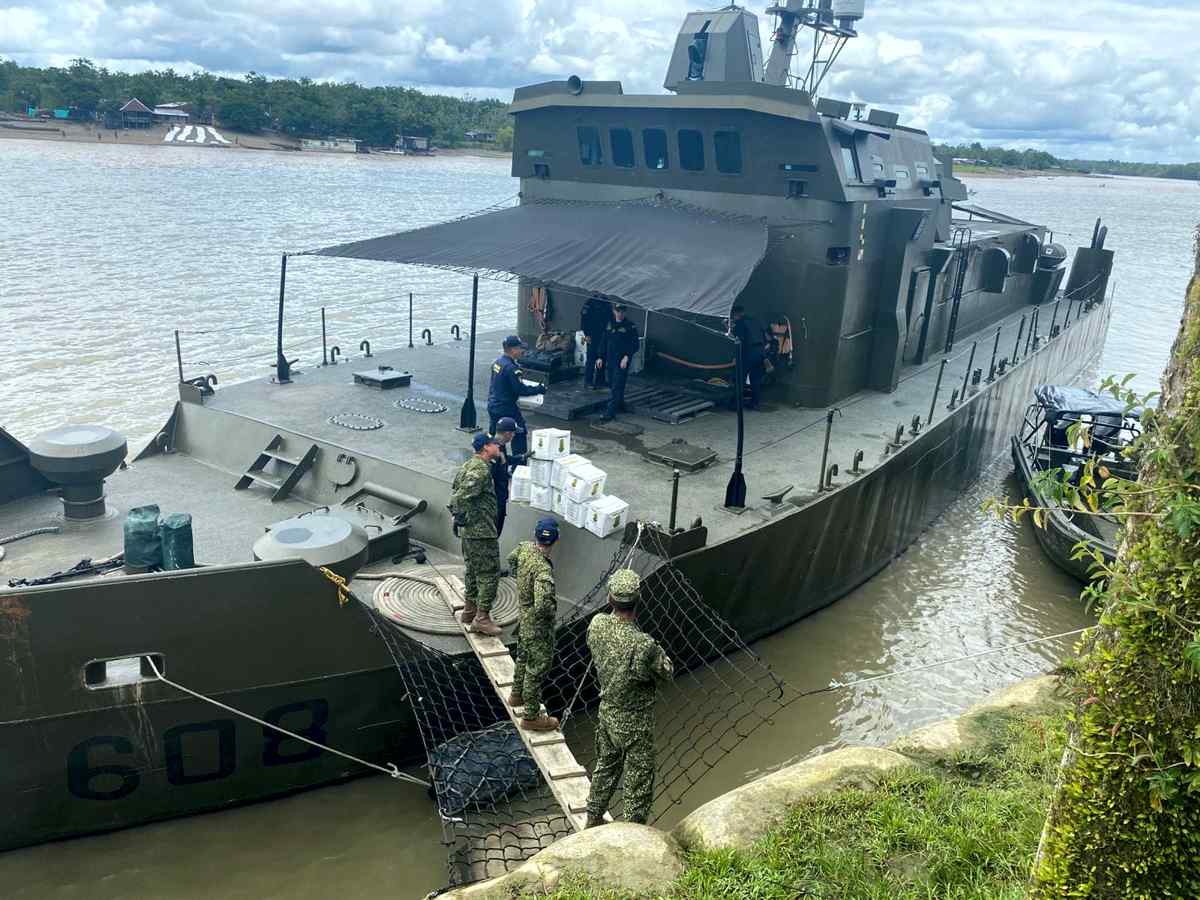 Operativo-para-entregar-ayudas-humanitarias-en-el-Choco.jpg