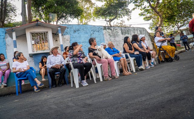 Popayán entrega pavimentación en barrio Santa Fe4