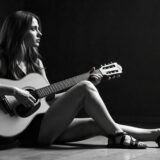 UN RAMITO DE VIOLETAS PARA CECILIA