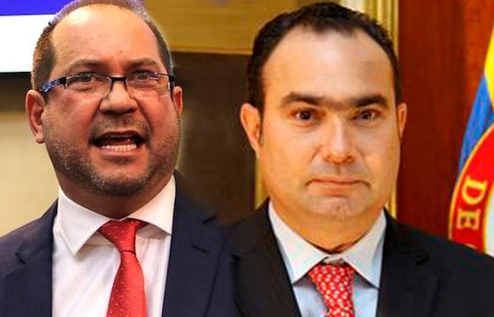 la-tierra-y-hasta-el-mar-han-sido-saqueados-con-corbata-y-toga.jpg