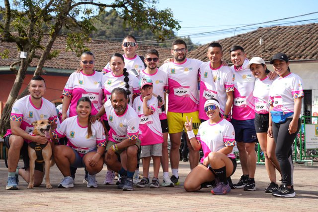La Carrera Huellas Rosa llenó de esperanza las calles de Silvia12 La Carrera Huellas Rosa llenó de esperanza las calles de Silvia12