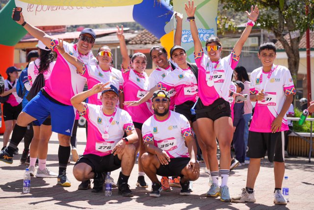 La Carrera Huellas Rosa llenó de esperanza las calles de Silvia5 La Carrera Huellas Rosa llenó de esperanza las calles de Silvia5